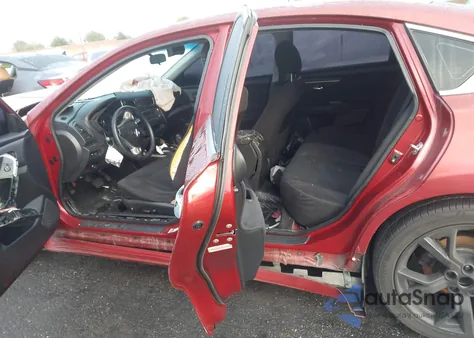 2014 Nissan Altima 2.5 S z USA, uszkodzony, nr VIN 1N4AL3AP5EN226611